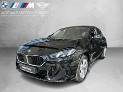 Schwarz (schwarz ii) Neu 2025 BMW 118 Shadowline Kleinwagen | 35.555 € (Guter Preis)
