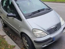 Grau Gebraucht 2002 Mercedes A160 Classic Van / Kleinbus | 790 € (Guter Preis)