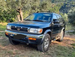 Schwarz Gebraucht 1997 Nissan Pathfinder SUV | 4.550 €