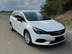 Weiß Gebraucht 2021 Opel Astra Kombi | 13.700 € (Fairer Preis)