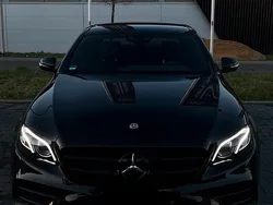 Schwarz Gebraucht 2020 Mercedes E220 Limousine | 35.500 €