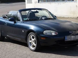 Blau Gebraucht 1998 Mazda MX5 Cabrio | 1.600 €