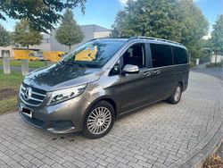 Grau Gebraucht 2015 Mercedes V220 Edition Van / Kleinbus | 25.900 € (Teuer)