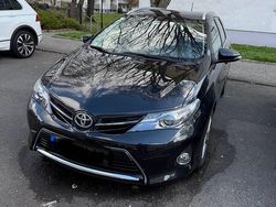 Schwarz Gebraucht 2014 Toyota Auris Kombi | 9.300 € (Fairer Preis)