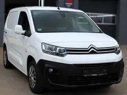 Weiß Gebraucht 2020 Citroën Berlingo Van / Kleinbus | 13.990 € (Fairer Preis)