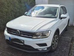 Weiß Gebraucht 2017 VW Tiguan SUV | 18.150 € (Etwas zu teuer)