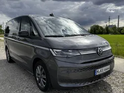 Grau Gebraucht 2023 VW T7 Style Van | 61.500 € (Teuer)