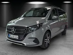 Grau Gebraucht 2025 Mercedes V300 Van / Kleinbus | 83.181 €