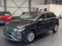 Schwarz Gebraucht 2024 VW T-Roc Life SUV | 21.900 € (Guter Preis)