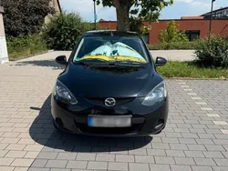 Schwarz Gebraucht 2010 Mazda 2 Kleinwagen | 2.800 €