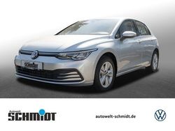 Reflexsilber metallic Gebraucht 2023 VW Golf VIII Life Limousine | 25.722 € (Fairer Preis)