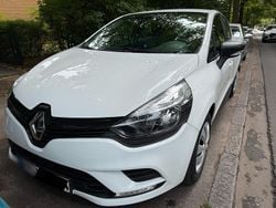 Weiß Gebraucht 2016 Renault Clio IV Life Kleinwagen | 7.500 € (Fairer Preis)