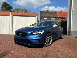 Blau Gebraucht 2019 Volvo V40 R-Design Kombi | 16.990 € (Fairer Preis)