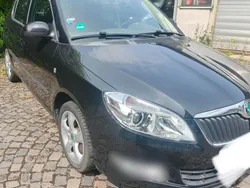 Schwarz Gebraucht 2011 Skoda Fabia Limousine | 3.800 €