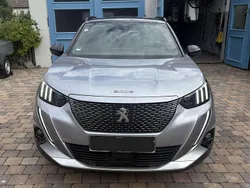 Grau Gebraucht 2022 Peugeot e-2008 GT SUV | 17.500 € (Fairer Preis)