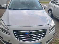 Weiß Gebraucht 2011 Opel Insignia Limousine | 4.500 €
