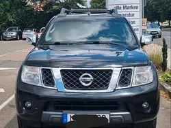 Schwarz Gebraucht 2011 Nissan Navara Abholung | 12.750 € (Etwas zu teuer)