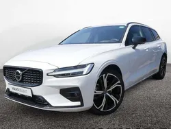 Weiß Gebraucht 2024 Volvo V60 Plus Kombi | 40.880 € (Fairer Preis)