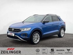 Blau Gebraucht 2025 VW T-Roc Life SUV | 27.443 € (Superpreis)