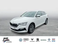 Weiß Gebraucht 2021 Skoda Scala Clever Kleinwagen | 19.629 € (Fairer Preis)
