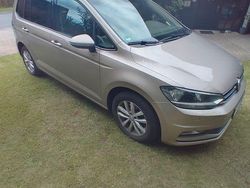 Gold Gebraucht 2017 VW Touran Comfortline Van / Kleinbus | 15.000 € (Etwas zu teuer)