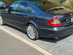 Schwarz Gebraucht 2009 Mercedes E280 Avantgarde Limousine | 6.400 € (Fairer Preis)