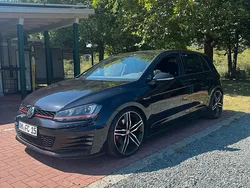 Schwarz Gebraucht 2016 VW Golf VII GTI Limousine | 15.900 € (Fairer Preis)