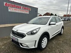 Weiß Gebraucht 2017 Kia Niro Vision SUV | 12.300 € (Fairer Preis)