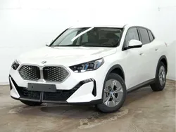 Mineralweiss metallic Gebraucht 2024 BMW iX SUV | 39.980 €