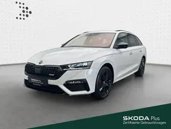 Weiß Gebraucht 2022 Skoda Octavia RS Kombi | 28.660 € (Fairer Preis)