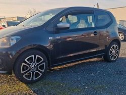 Schwarz Gebraucht 2015 VW up! CLUB Kleinwagen | 3.990 € (Guter Preis)