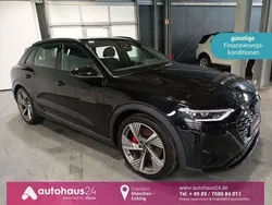 Schwarz Gebraucht 2024 Audi Q8 e-tron Advanced SUV | 52.330 € (Etwas zu teuer)