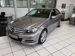 Grau grau Gebraucht 2011 Mercedes C180 Avantgarde Limousine | 13.900 € (Teuer)