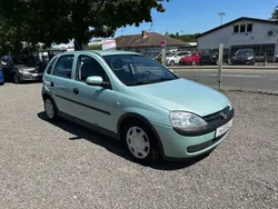 Grün Gebraucht 2002 Opel Corsa Limousine | 2.999 €