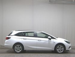 Weiss Gebraucht 2021 Opel Astra Business Kombi | 7.980 € (Guter Preis)