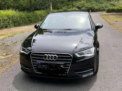 Schwarz Gebraucht 2015 Audi A3 Sportback Ambiente Kombi | 9.500 € (Superpreis)