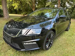 Schwarz Gebraucht 2017 Skoda Octavia RS Kombi | 12.199 € (Guter Preis)