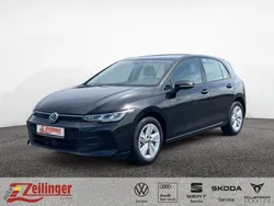Schwarz Gebraucht 2024 VW Golf VIII Limousine | 21.720 € (Superpreis)
