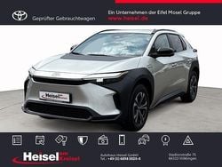 Cosmicsilber metallic Gebraucht 2023 Toyota bZ4X Basis SUV | 36.990 € (Teuer)
