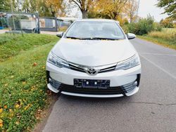 Silber Gebraucht 2018 Toyota Corolla Limousine | 14.200 €
