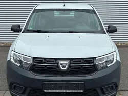 Weiß Gebraucht 2017 Dacia Sandero Essentiel Kleinwagen | 5.900 € (Fairer Preis)