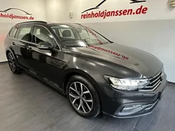 Grau Gebraucht 2023 VW Passat Kombi | 25.990 € (Etwas zu teuer)