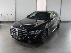 Schwarz metallic Gebraucht 2023 Mercedes S350 AMG Limousine | 107.000 €