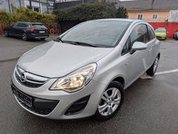 Silber Gebraucht 2013 Opel Corsa Active Limousine | 4.580 € (Guter Preis)