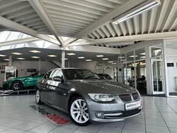 Grau Gebraucht 2011 BMW 325 Cabriolet Comfort Edition Cabrio | 11.950 € (Guter Preis)