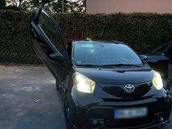 Schwarz Gebraucht 2009 Toyota iQ Kleinwagen | 5.999 € (Fairer Preis)