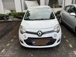 Weiß Gebraucht 2014 Renault Twingo Kleinwagen | 4.200 € (Etwas zu teuer)