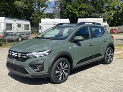 Safarigrüngrau metallic Neu 2025 Dacia Sandero Expression Kleinwagen | 21.070 € (Fairer Preis)