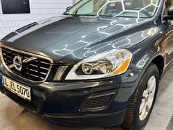 Grau Gebraucht 2011 Volvo XC60 Drive Kinetic SUV | 9.400 € (Fairer Preis)