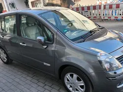 Grau Gebraucht 2007 Renault Modus Van / Kleinbus | 1.900 €